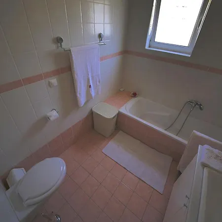 Nephelie Villa Dhrakonerion