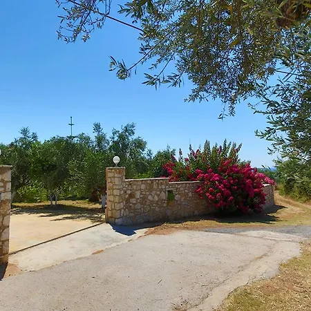 Nephelie Villa *